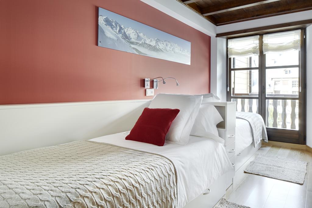Val De Ruda Luxe 21 By Feelfree Rentals บาเกย์รา-เบเรต ภายนอก รูปภาพ